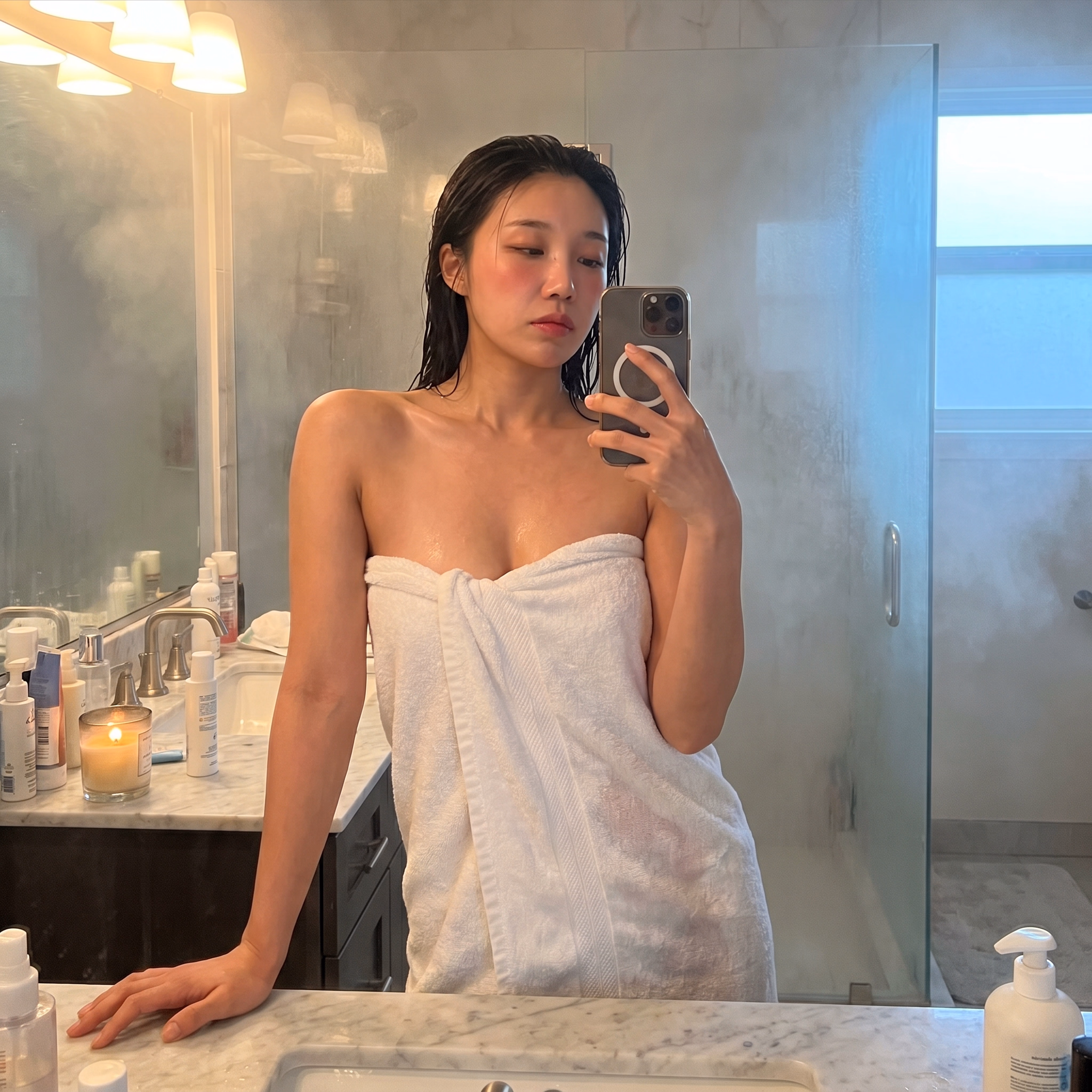 Eunji - Locked photos